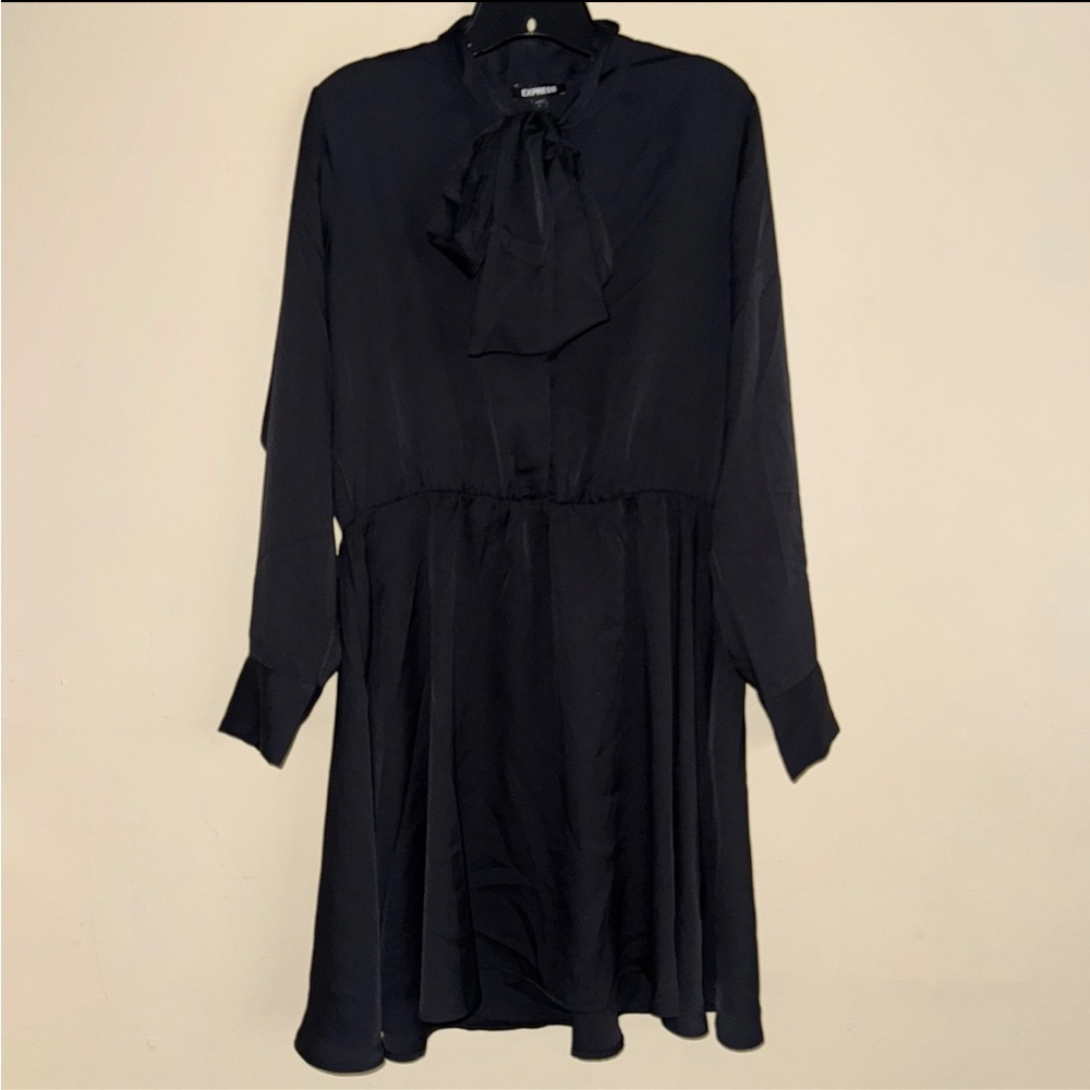 Express Black Tie Neck Button Front Long Sleeve Dress Size L NWT!